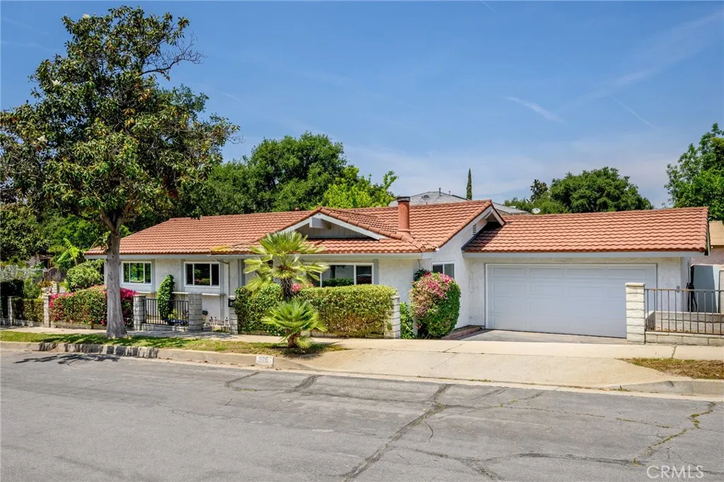 575 Winona Way, Pasadena, California 91103 home-pic-27